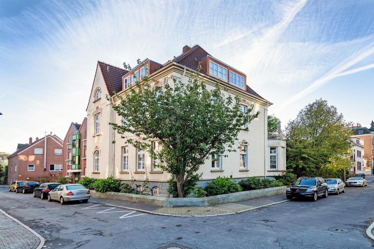 Apartment Villa Anna - Wohnung Mit Stellplatz Emden Exterior photo